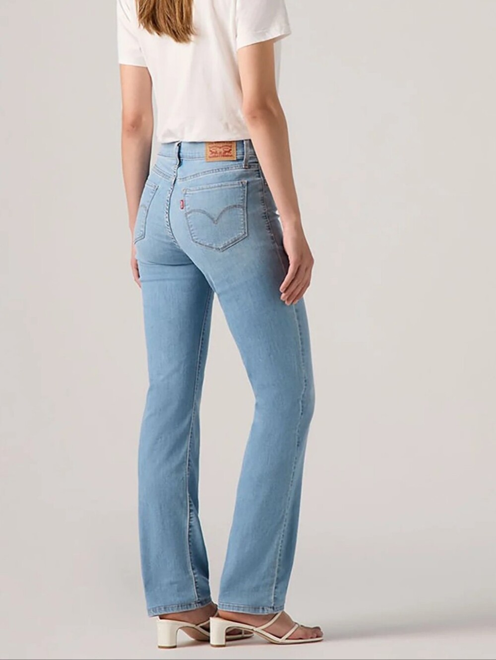 NWT Levi's 314 Shaping Straight Mid Rise Light Blue Women’s Jeans Size 34×32